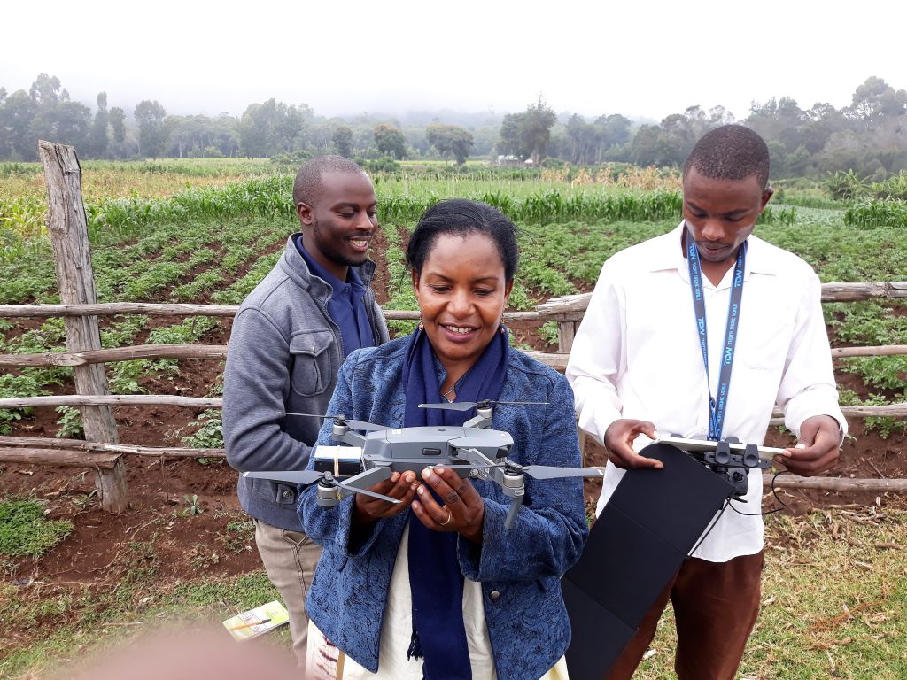 Prof.-Mati-has-a-feel-of-the-flying-sensor